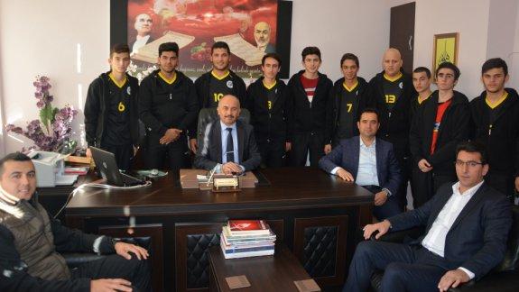 Gül Çetin Kaur Anadolu Lisesi Hentbol Takımı Bölge Finaline Gidiyor.