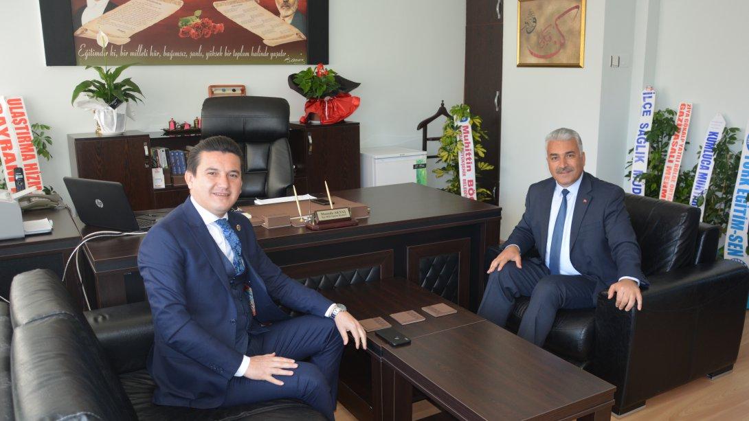 Kumluca Belediye Başkanı Mustafa Köleoğlu, Milli Eğitim Müdürümüzü Makamında Ziyaret Etti.