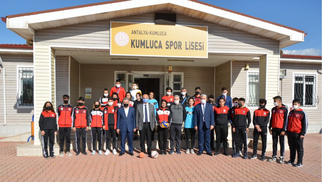 AHENK Projesi Kapsamında Kumluca Anadolu Lisesi ve Kumluca Spor Lisesi Ziyaret Edildi.